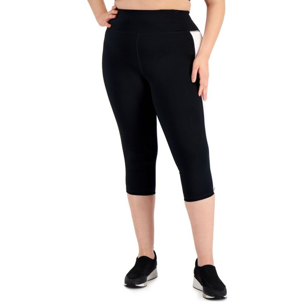 Plus Size Colorblocked Capri Leggings